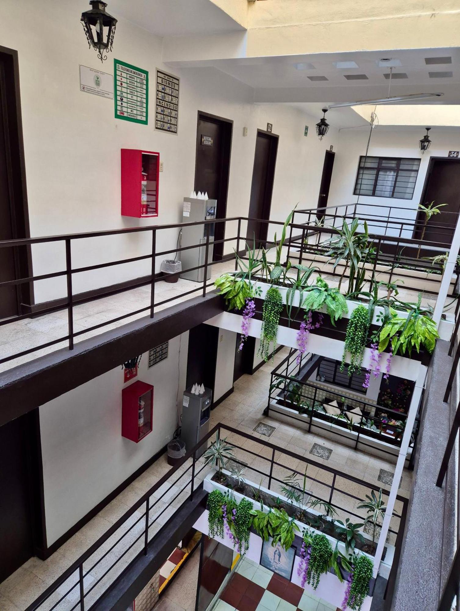 אוריסבה Hotel Catalina מראה חיצוני תמונה