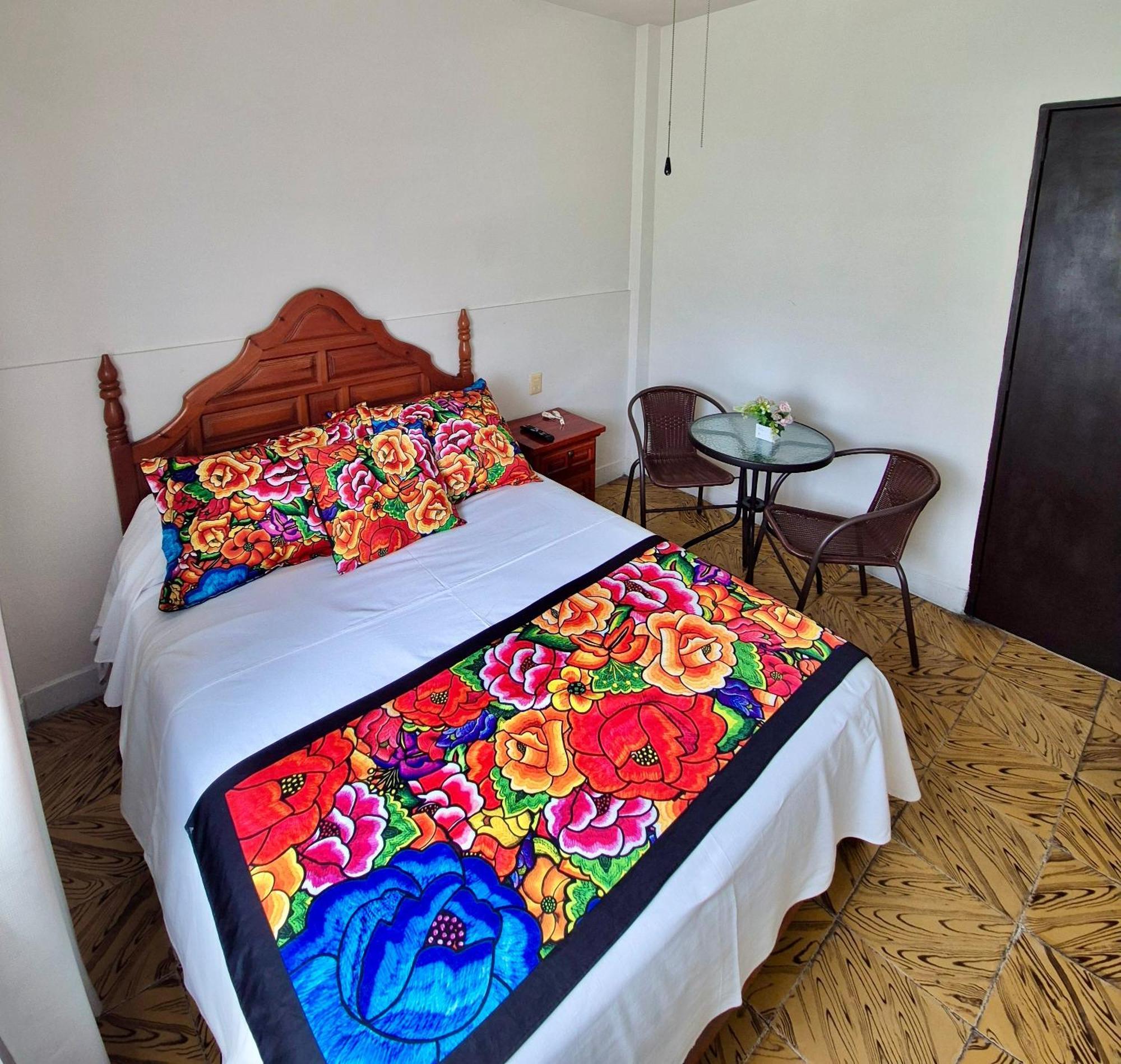 אוריסבה Hotel Catalina מראה חיצוני תמונה